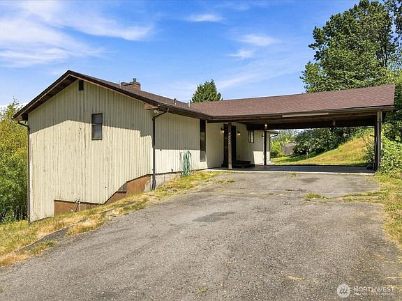 3rd image of 13463 MacAdam Road S