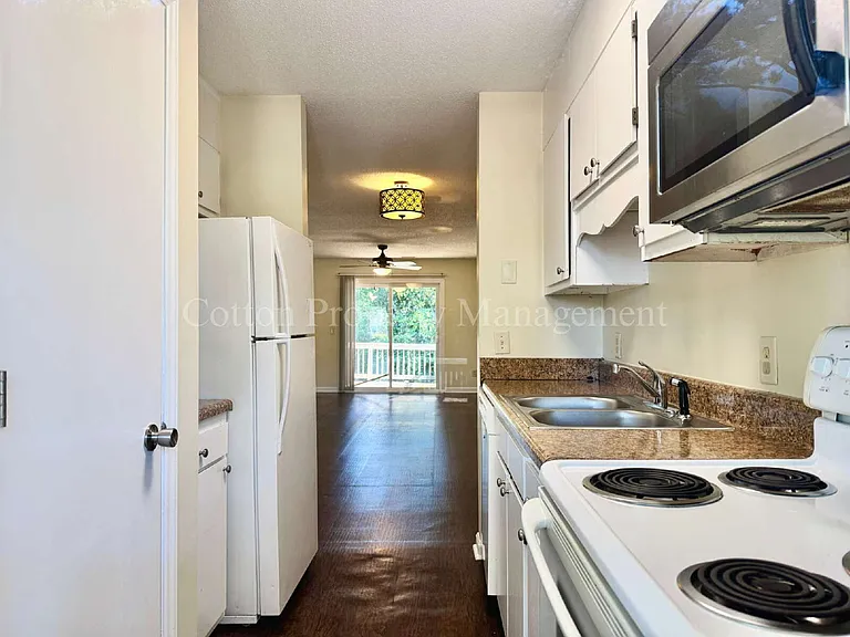 107 Lullwater Dr #201 — Photo 7