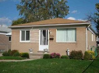 24526 Valley Ave, Eastpointe, MI 48021