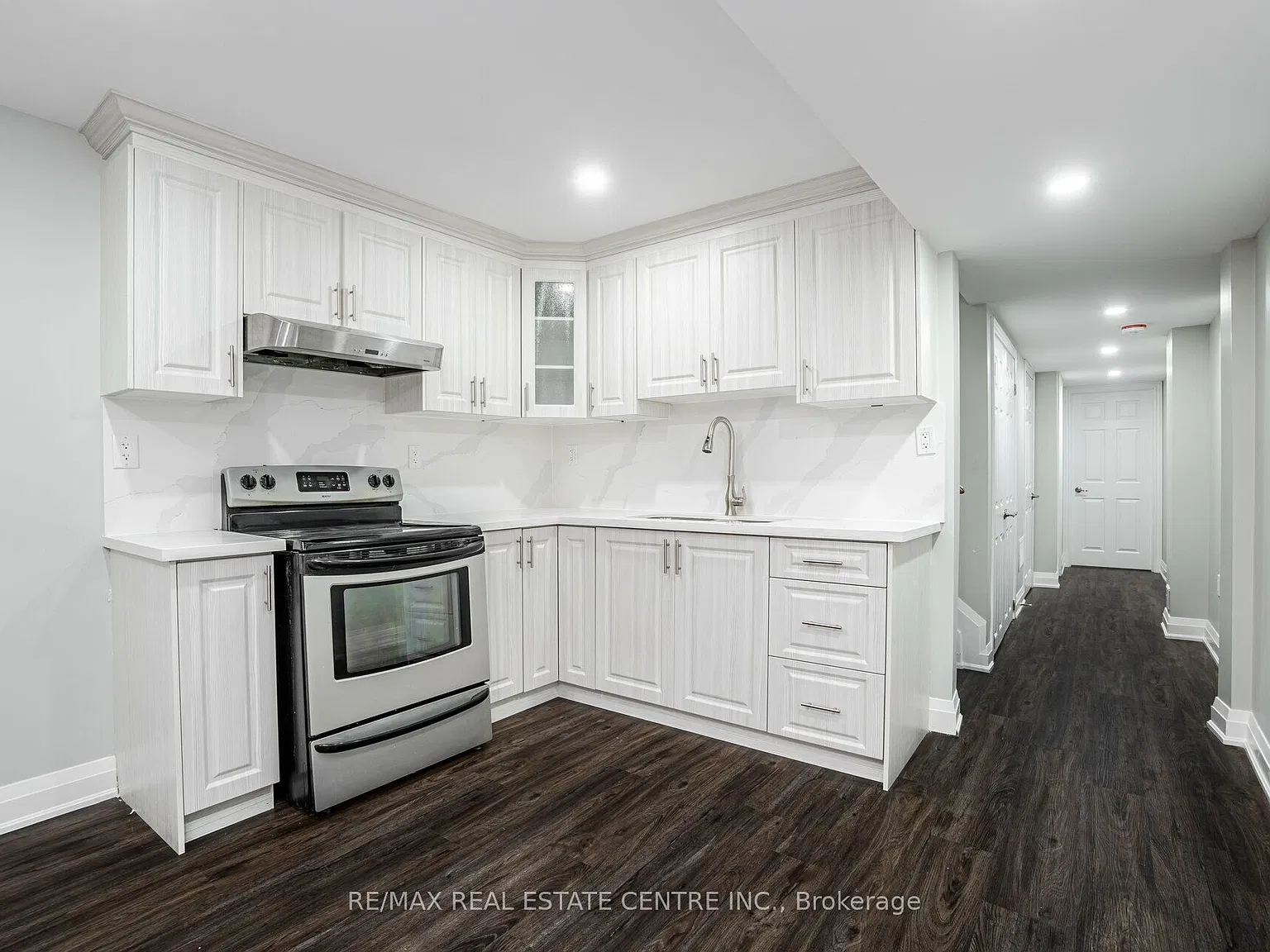 3 bed, $1,800 — Photo 4
