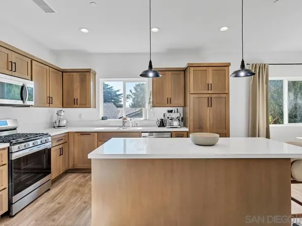 130 Scenic Dr, El Cajon, CA 92021