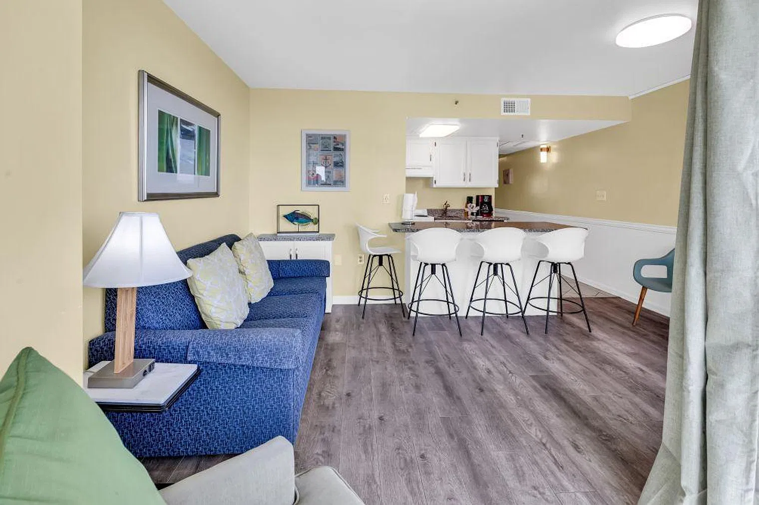 1 bed, 1.0 bath, 516 sqft, $2,340 — Photo 2