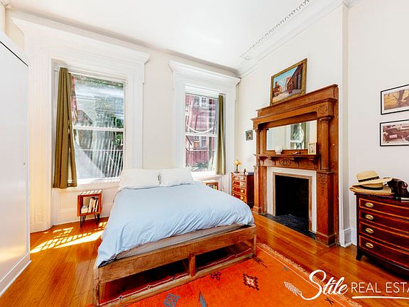 5th image of 151 2nd Ave APT B