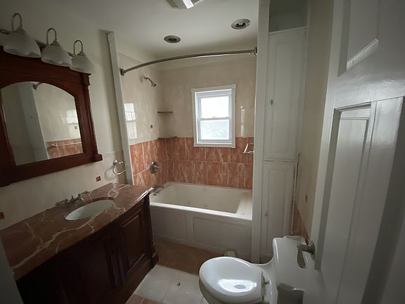 2nd image of 287 S 11th St Floor 2