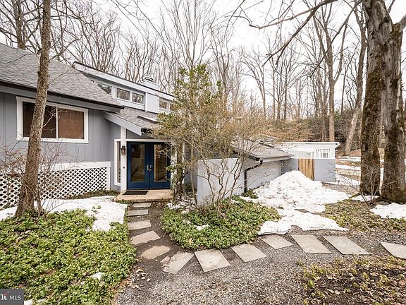 2nd image of 11005 Fawsett Rd