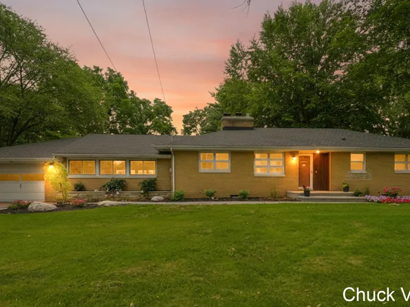 413 Sherman St, Middleville, MI 49333