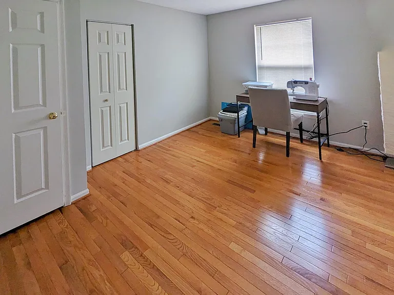 5240 Earles Ct — Photo 17