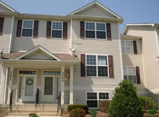 2204 Graystone Dr, Joliet, IL 60431