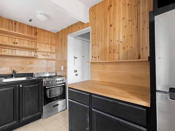 2nd image of 58 Decatur St #3F