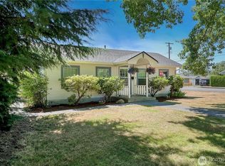 1517 Front St, Lynden, WA 98264