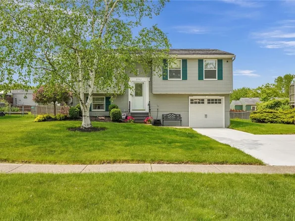 3592 Eric Trl, Buffalo, NY 14219