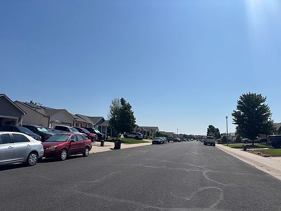 5th image of 433 E 28th Street Rd