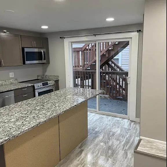 87 Pine St — Photo 4
