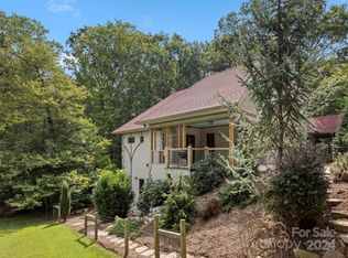 379 Holston Village Rd, Waynesville, NC 28786