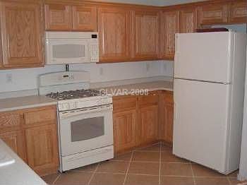 4th image of 3950 Philomena St