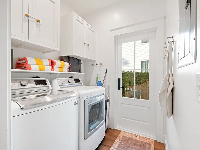 Laundry Room Cabinet