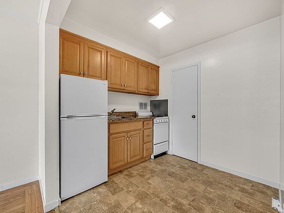 4th image of 435 Euclid Ave APT 14