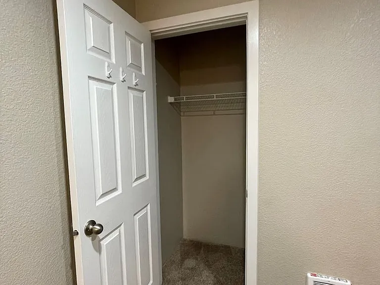 Signature Apartments — Photo 31