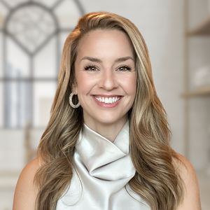 Leslie Hall