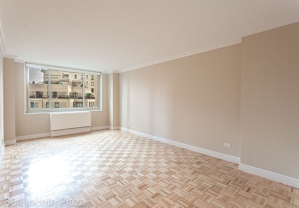 1st image of 30 W 63rd St APT 11U