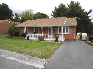 6011 Sierra Dr NW, Roanoke, VA 24012