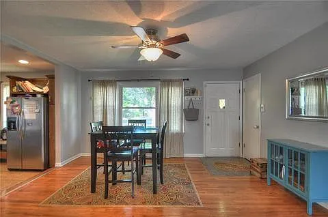 3 NW Alderson Pl — Photo 3