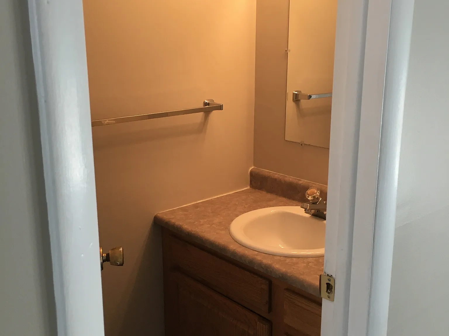 Crick Hollow Townhouses — Photo 4