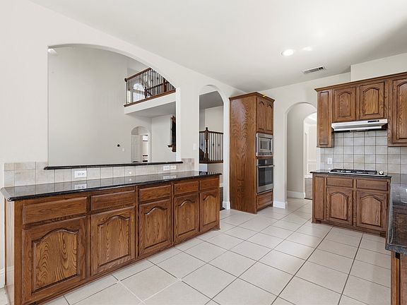 5th image of 357 Spring Meadow Dr
