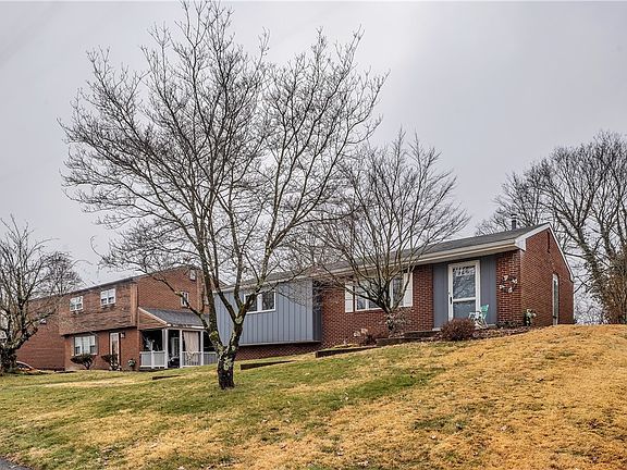 3rd image of 136 Deerfield Dr