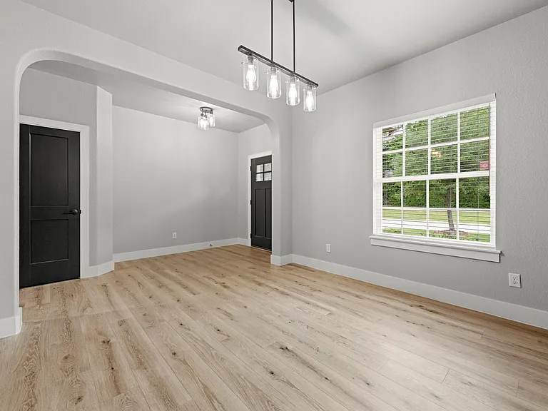 169 Forest Heights Ln — Photo 3