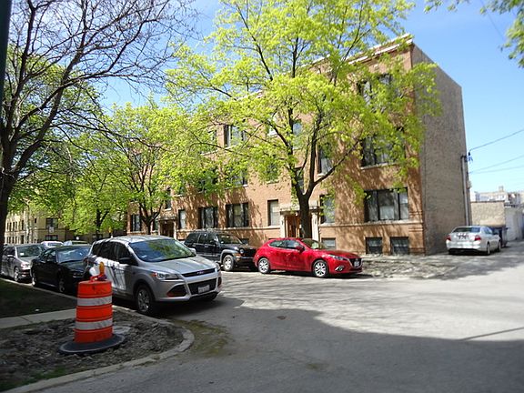 2nd image of 3054 W Sunnyside Ave #3