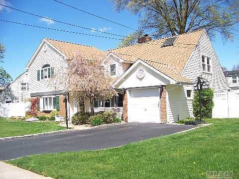 1st image of 3361 Maplewood Dr