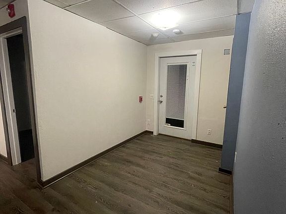 5th image of 123 S Molalla Ave #D