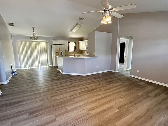 3rd image of 201 Magellan Cir