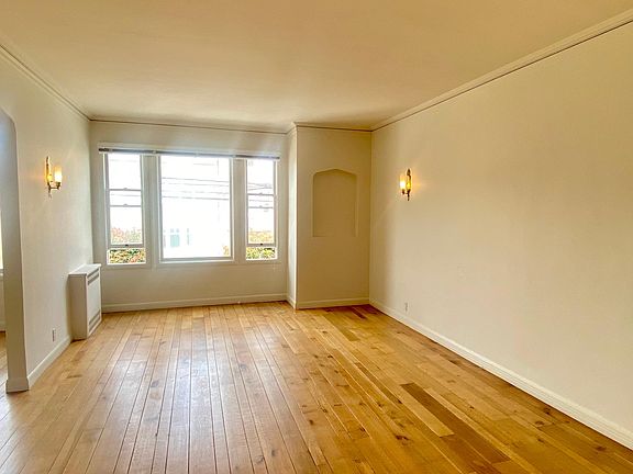 3rd image of 3055 Scott St #3