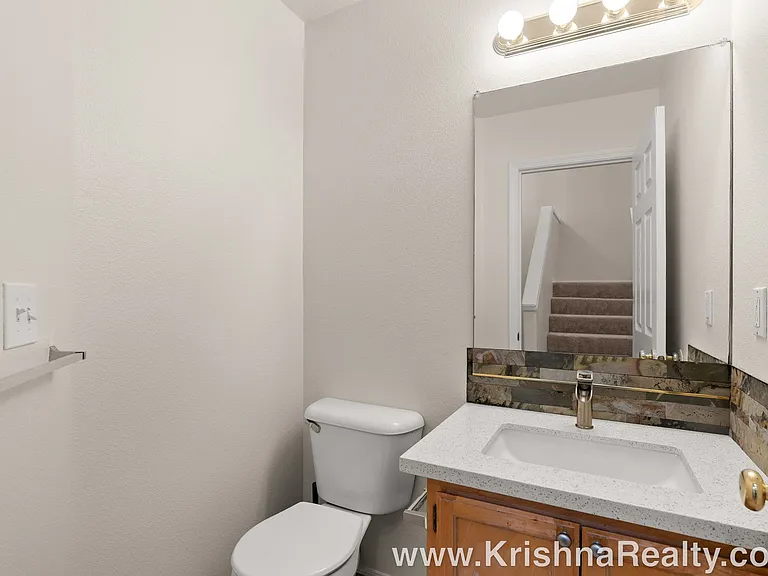 6408 NW Starflower Dr — Photo 10