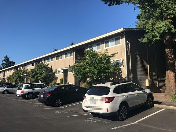 3rd image of 725 9th Ave S APT 207