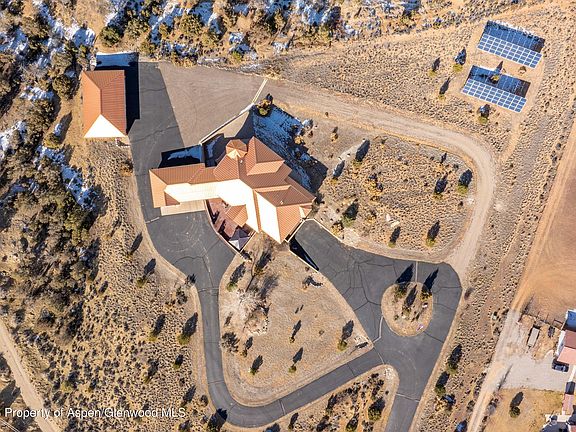 2nd image of 966 Mesa Dr