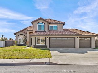 2411 W Calle Celeste Dr, Rialto, CA 92377