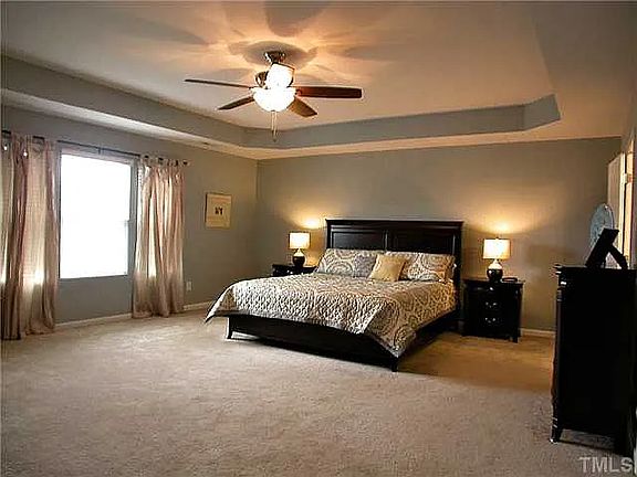4th image of 1023 Oak Park Dr