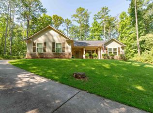 894 Happy Valley Cir, Newnan, GA 30263