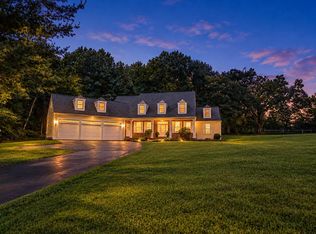 70 Appaloosa Ln, West Springfield, MA 01089