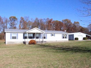 2955 N Prairieton Rd, Claremont, IL 62421