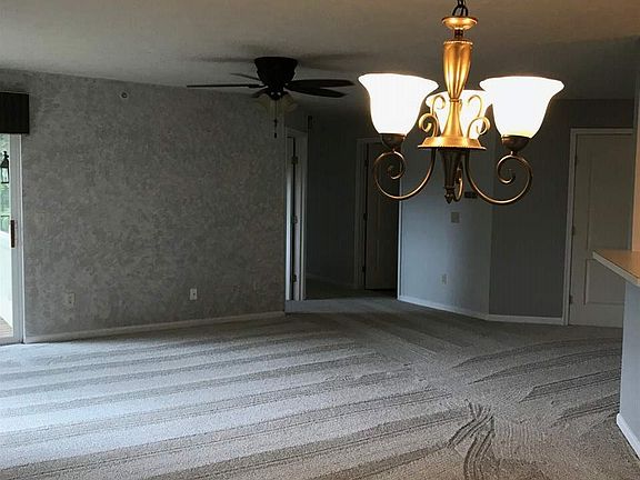 5th image of 1808 Ashley Ct APT 204