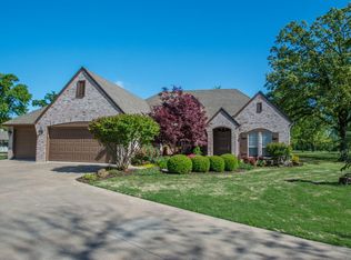 6012 Lake Breeze Rd, Grove, OK 74344