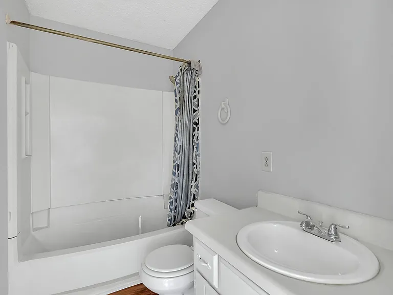 3226 Lincoln Ave — Photo 10