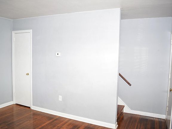 5th image of 1218 Hoover Ave #1218