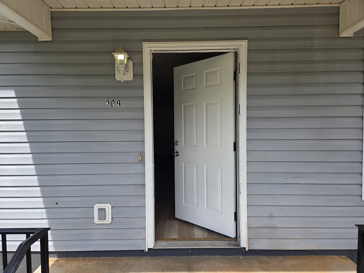 3 bed, 1120 sqft, $1,400 — Photo 2