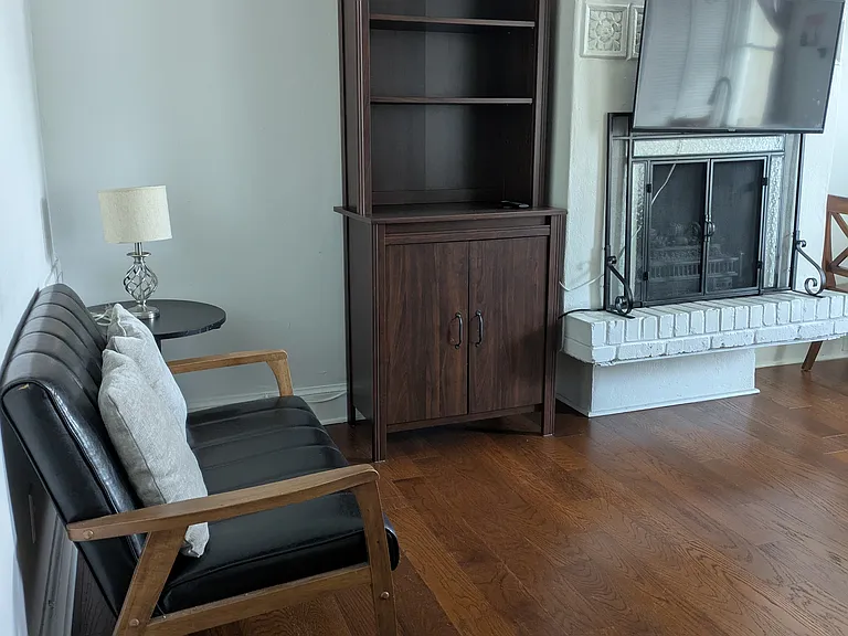 409 Constitution Ave NE #3 — Photo 1