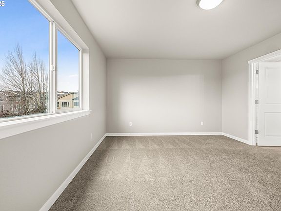 5th image of 63 NW Mawrcrest Ave